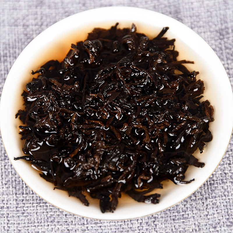 China Yunnan Ripe Tea 100g Old Pu'er Ripe Tea Cake Black Tea