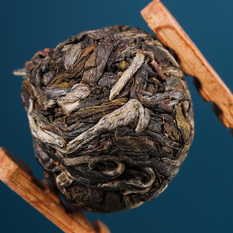 Iceland Dragon Pearl Tea Yunnan Puerh Tea Raw Tea Tea 8g/pc Ancient Tree Puerh Tea Green Tea