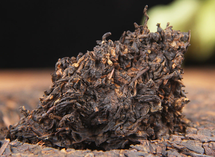 China Yunnan Longyuanhao Mountain Wilderness Big Tree Puerh Ripe Tea Cake Ancient Tree Yunnan Seven Seed Cake Black Tea 380g