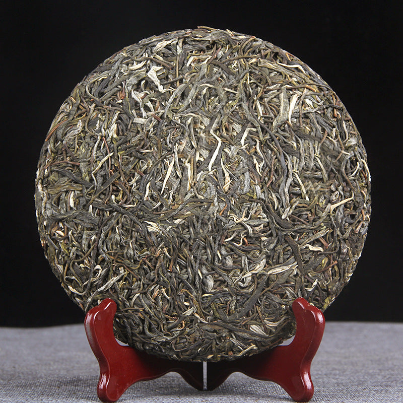 China Yunnan First Spring Tea Ancient Tree Puerh Tea Raw Tea Menghai Black Tea Dense Fragrance Yunnan Tea Cake Green Tea 357g