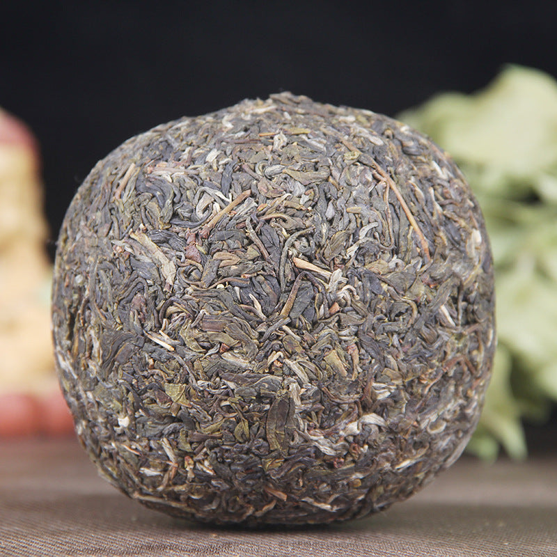 Yunnan Pu'er Tea Yiwu Miaohuotang Raw Tea Spring Tea Green Tea Ancient Tree LongfengJingua 500g