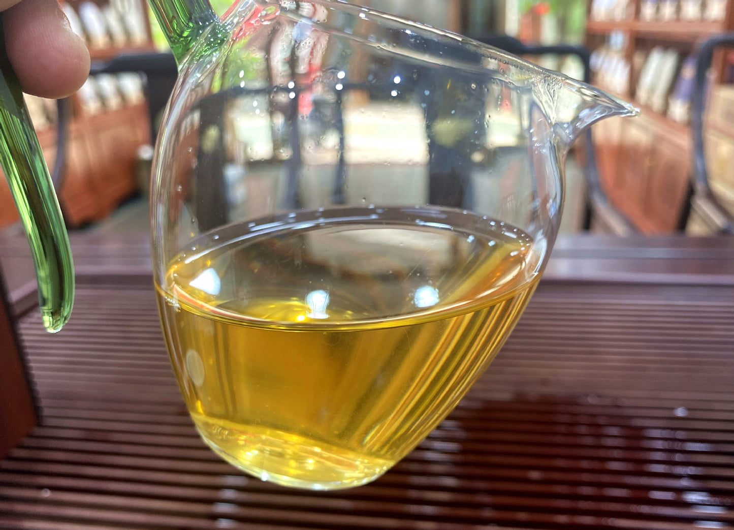 Yunnan Early Spring Pu'er Tea Raw Pu'er Tea GuangBie LaoZhai Pu'er Tea Raw Pu'er Tea Cake 200g