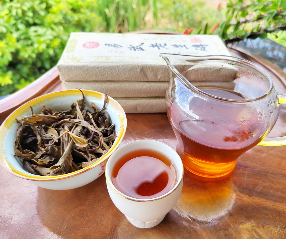 Yiwu Old Tea Brick Aged Yiwu Puerh Raw Tea Pu'er Old Raw Tea 200g Brick Tea
