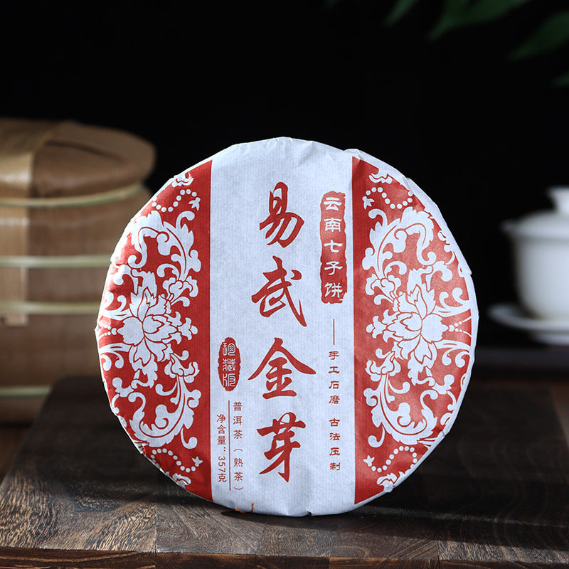 Yunnan Pu-erh tea leaves Yiwu Golden Bud 357g Seven Sons Cake Ripe Tea Black tea Cake Ripe Tea Golden Bud Ancient Tree Material