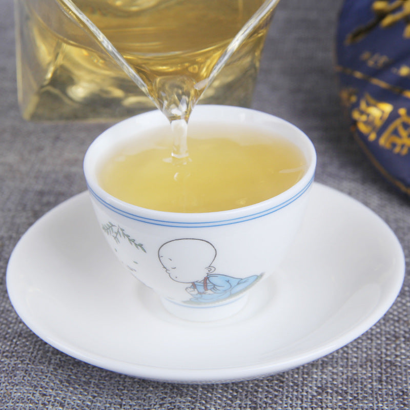 China Yunnan First Spring Tea Ancient Tree Puerh Tea Raw Tea Menghai Black Tea Dense Fragrance Yunnan Tea Cake Green Tea 357g