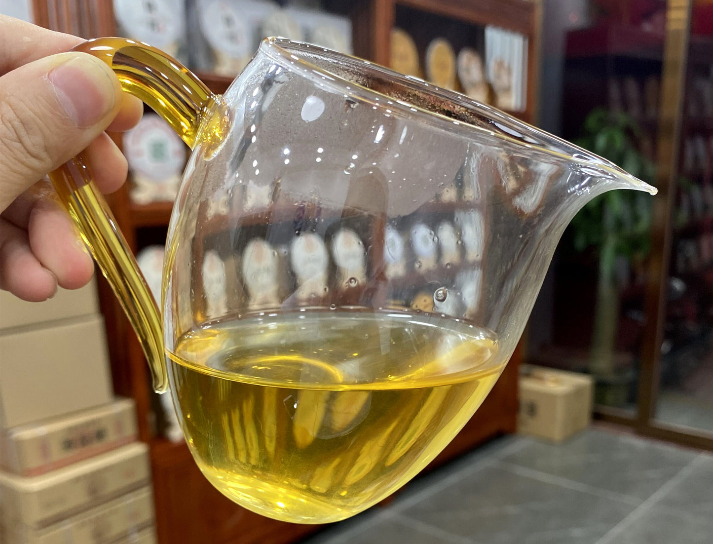 China Yunnan Pu'er Tea ManSong Pu'er Raw Tea WangZiShan Raw Pu Tea Cake 357g