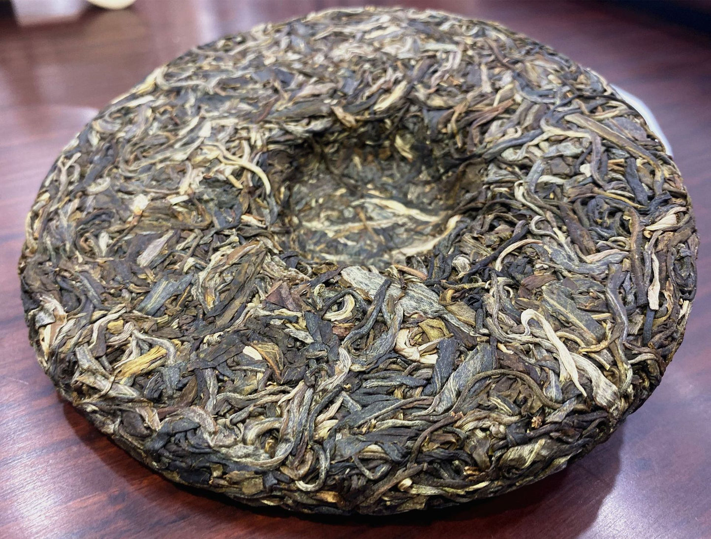 Yunnan Early Spring Pu'er Tea Raw Pu'er Tea GuangBie LaoZhai Pu'er Tea Raw Pu'er Tea Cake 200g