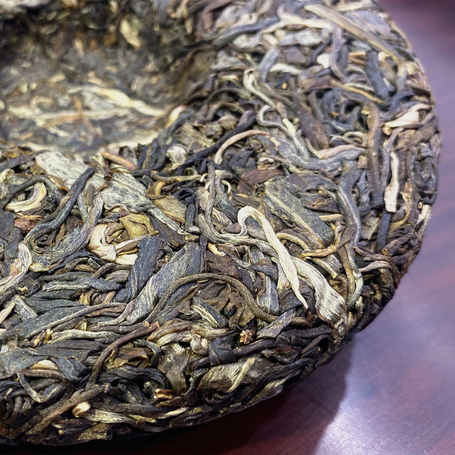 Yunnan Early Spring Pu'er Tea Raw Pu'er Tea GuangBie LaoZhai Pu'er Tea Raw Pu'er Tea Cake 200g