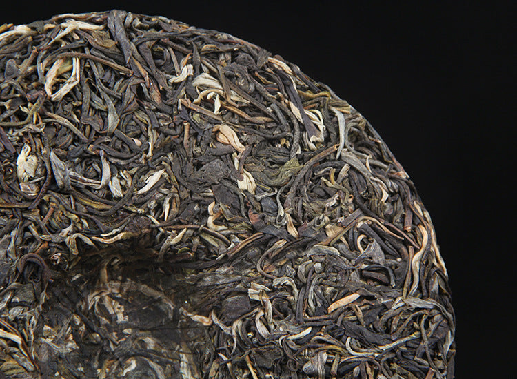 Spring Tea Brown New Banzhang Ancient Tree Banzhang Tea King Pu'er Tea Green Tea Orchid Scented Raw Tea Cake 357g