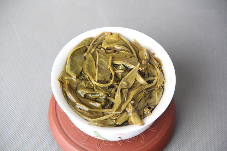 Early Spring Ancient Tree Puerh Raw Tea Menghai Ancient Tree Ecological Pure Material Tea Green Tea 100g