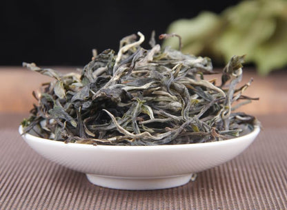 Natural and Additive-free Yunnan Lincang Iceland Around The Large Tree Tea 500g Spring Tea Loose Leaf Puerh Tea Raw Tea Loose Tea 云南临沧冰岛周边大树茶春茶普洱茶生茶