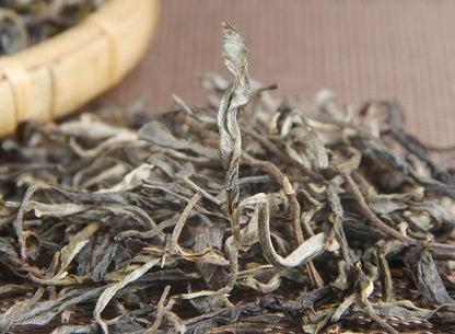 Yunnan Premium Lincang Bangdong 500g Xigui Yunnan Puerh Tea Ancient Tree Raw Tea Additive-free Puerh Tea Green Tea 云南临沧邦东昔归云南普洱茶古树生茶散茶500g