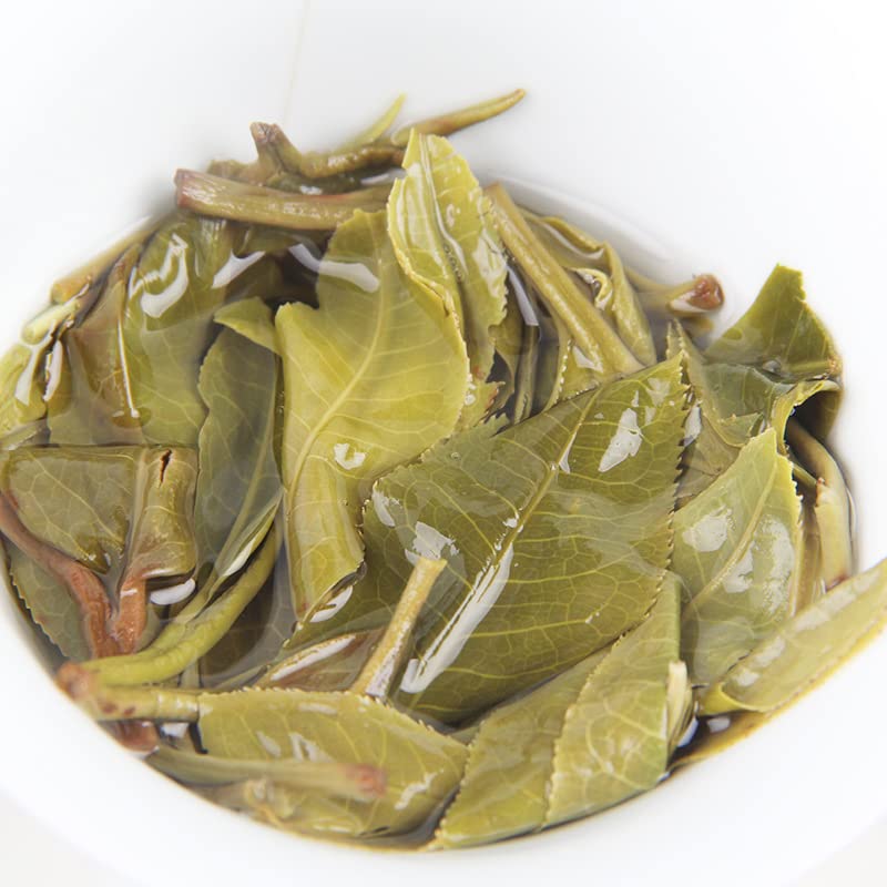 Natural and Additive-free Yunnan Lincang Iceland Around The Large Tree Tea 500g Spring Tea Loose Leaf Puerh Tea Raw Tea Loose Tea 云南临沧冰岛周边大树茶春茶普洱茶生茶