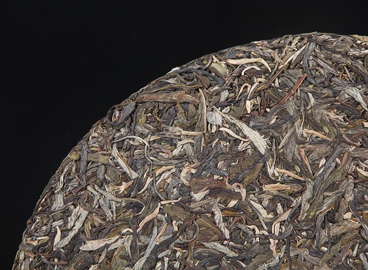 Natural and Additive-free Brown Mountain Puerh Tea Raw Tea Jinkongque Tea Menghai Qizi Cake Tea 3000g/ 105.82oz 布朗山普洱茶生茶金孔雀茶
