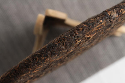 Natural Without Additives Puerh Tea Puerh Tea 357g Old Puerh Ripe Tea Dry Warehouse Ripe Tea Menghai Flavor Yunnan Qizi Cake  普洱茶 357克老普洱熟茶 干仓熟茶 勐海味
