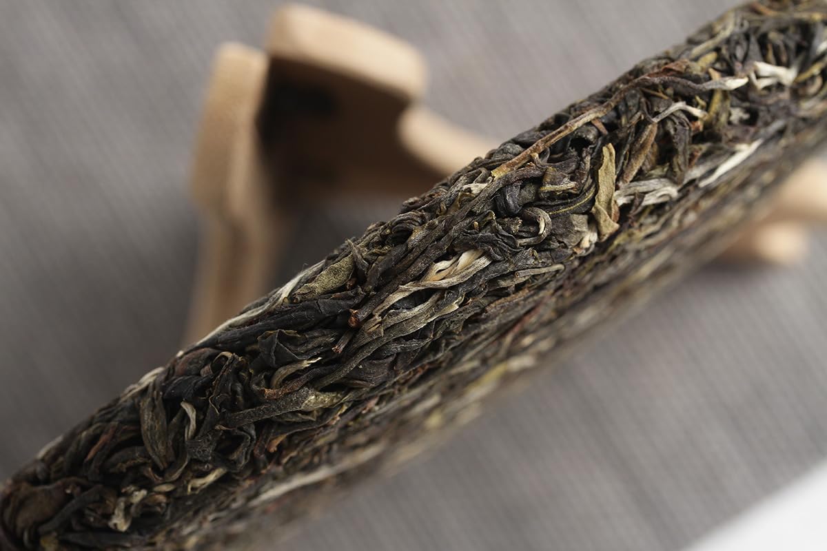 Natural and Additive-free Yunnan Puerh Tea 357g Old Puerh Raw Tea Qizi Cake Chinese Green Tea 云南普洱茶357克 老普洱 生茶 