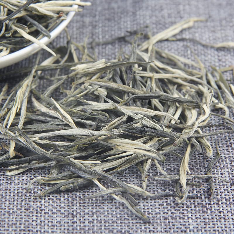 Natural and Additive-free Early Spring Yunnan Green Tea Premium Green Tea Mao Jian Tea 500g Yunnan Bai Hao Songzhen Tea Loose Tea 早春云南绿茶2023新 特级 绿茶毛尖银针云南白毫松针茶叶散装