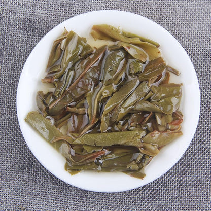Natural and Additive-free Brown Mountain Puerh Tea Raw Tea Jinkongque Tea Menghai Qizi Cake Tea 3000g/ 105.82oz 布朗山普洱茶生茶金孔雀茶