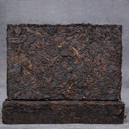 Puerh Tea Ripe Tea Yunnan Puerh Ancient Tree Tea Brick Aged Dry Storage 1000g Puerh Tea Ripe Tea Leaves Aged Fermented Yunnan Black Tea 普洱茶熟茶 云南普洱古树茶砖 陈年干仓1000g普洱茶熟茶叶