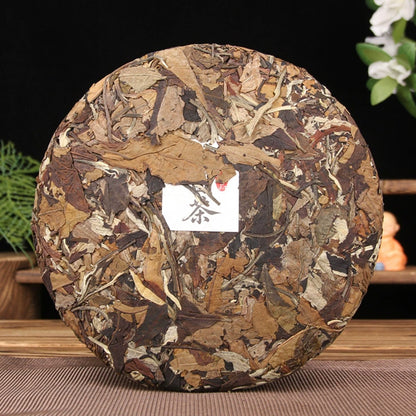 3 Years Aged Aged Bai Hao Yin Zhen White Tea Yunnan Old Loose Leaf White Tea 357g Compressed Cake Wild Wilderness Honey Floral Aroma Gongmei Compressed Tea Cake