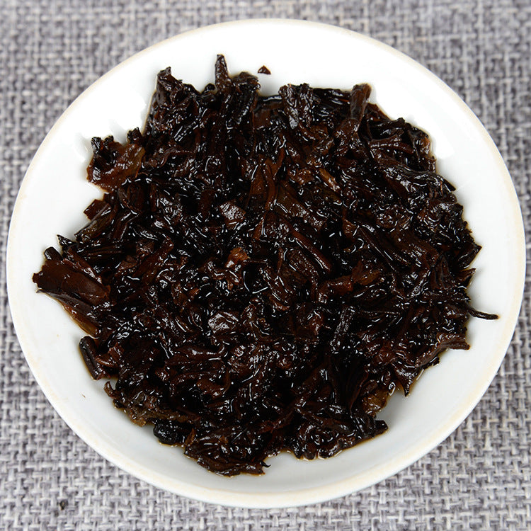 Yunnan Pu'er Tea Icelandic Ancient Tree Black Tea 357g Pu'er Ripe Tea Cake Pu'er Cake Tea Black Tea Ripe Tea